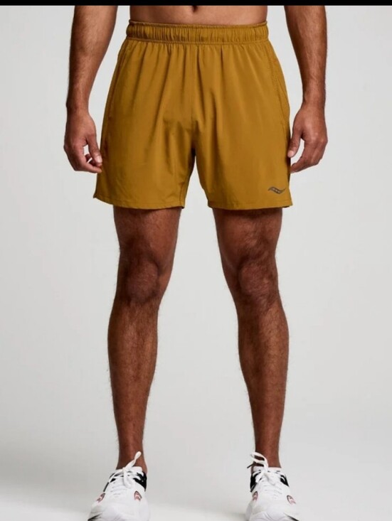 Saucony Other - Saucony Outpace 5" running shorts In "Bronze"